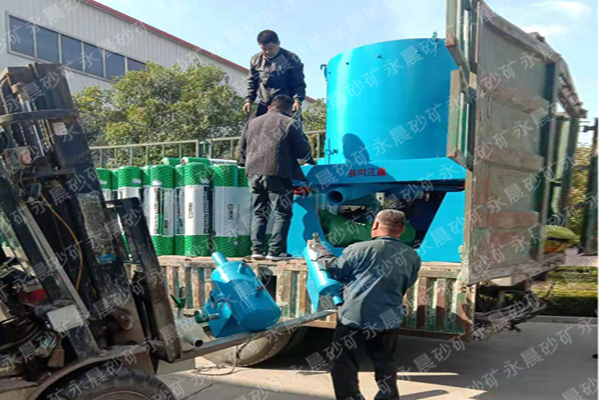 發(fā)往江西石城的離心機(圖5)